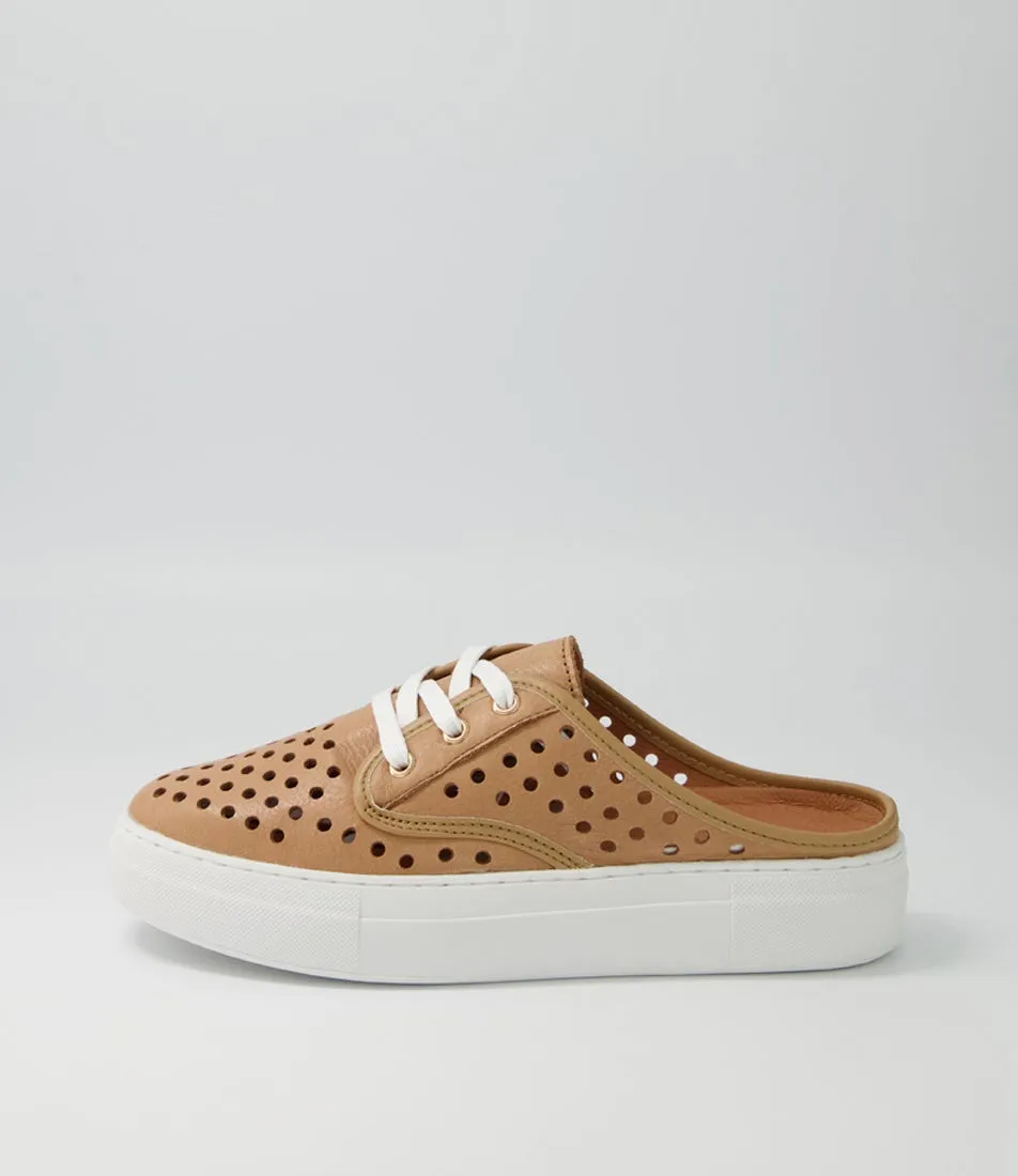 ALFIE & EVIE Motto Camel Leather Sneakers