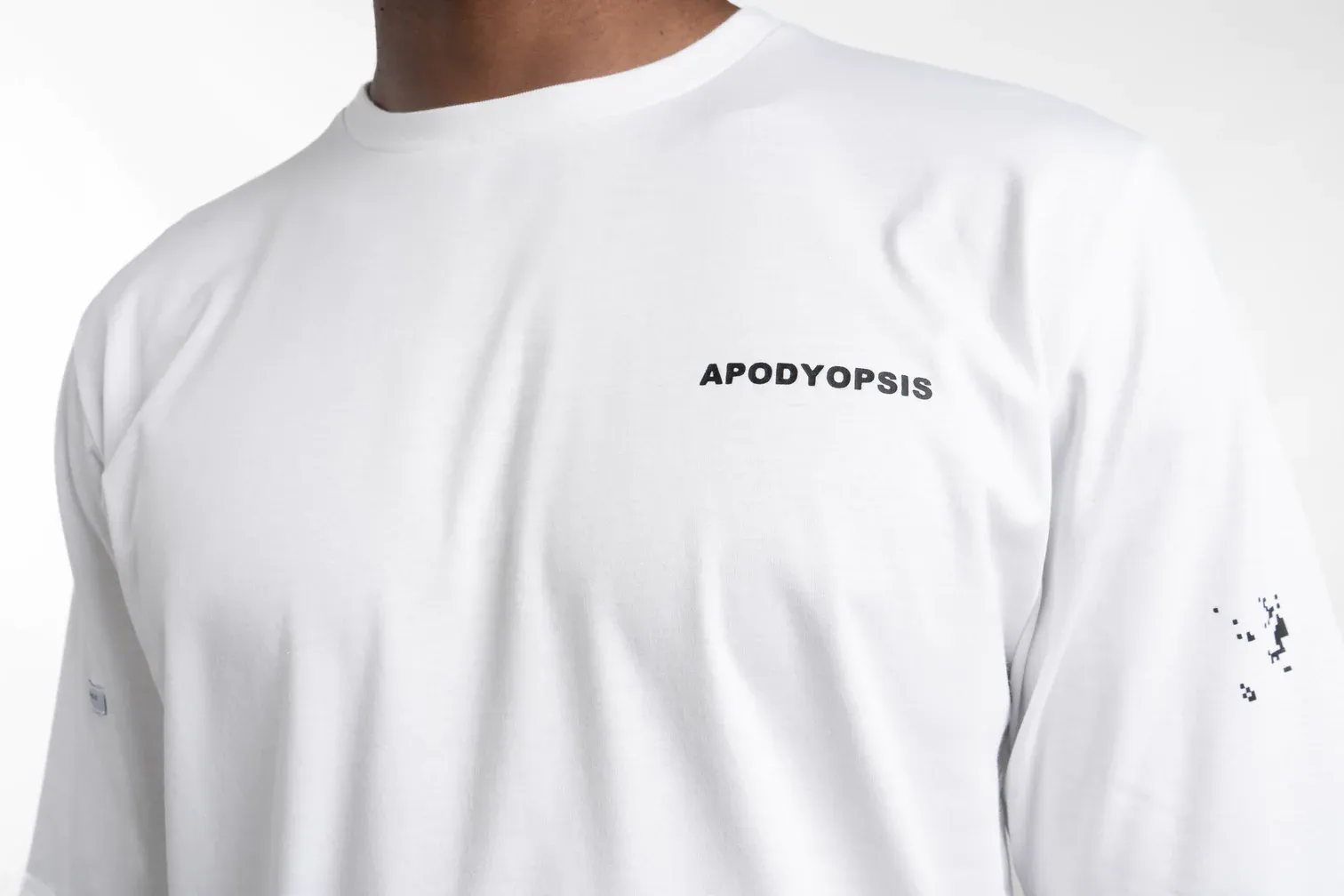 Apodyopsis White Tee