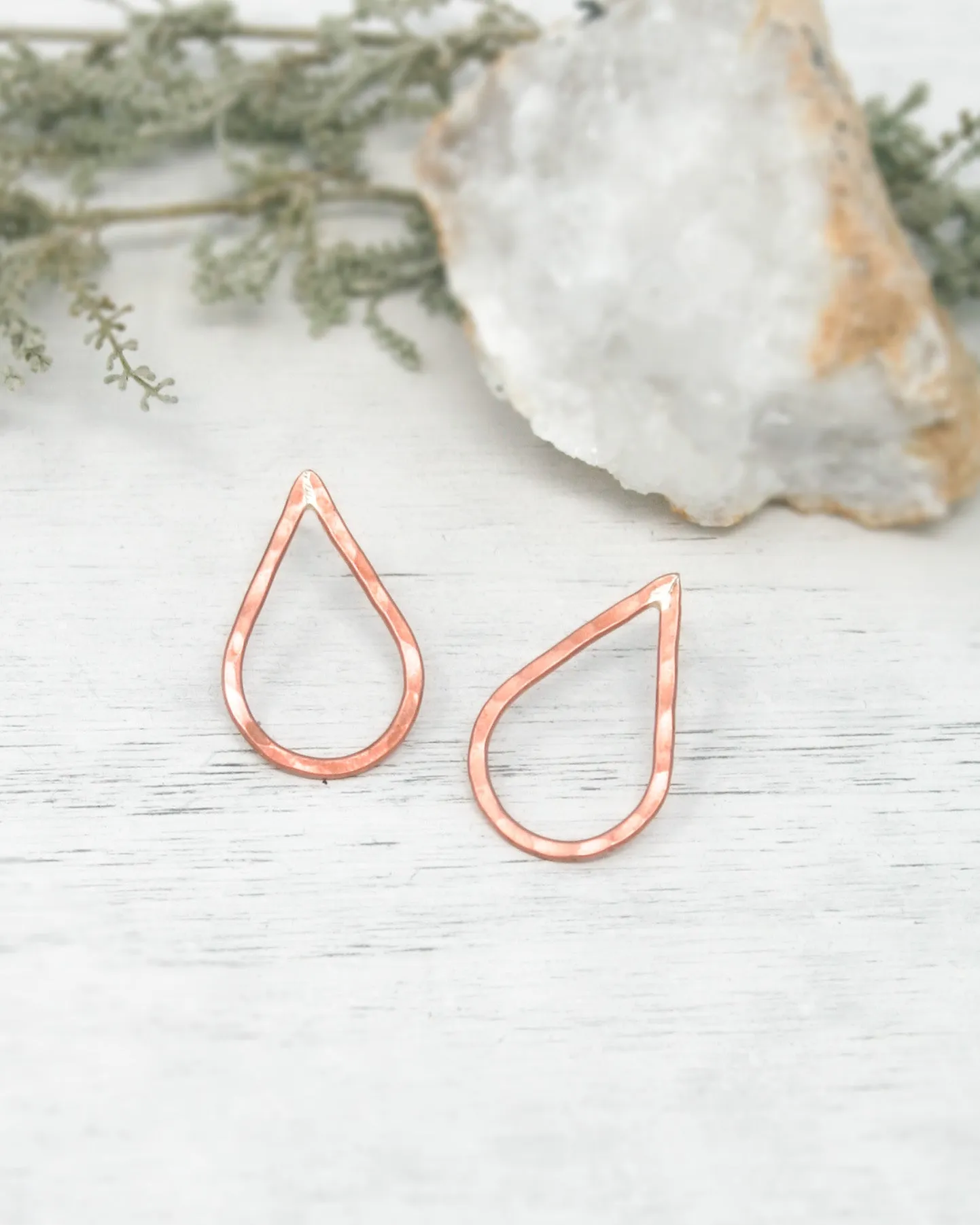 Basic teardrop stud earrings- Small [ready to ship]