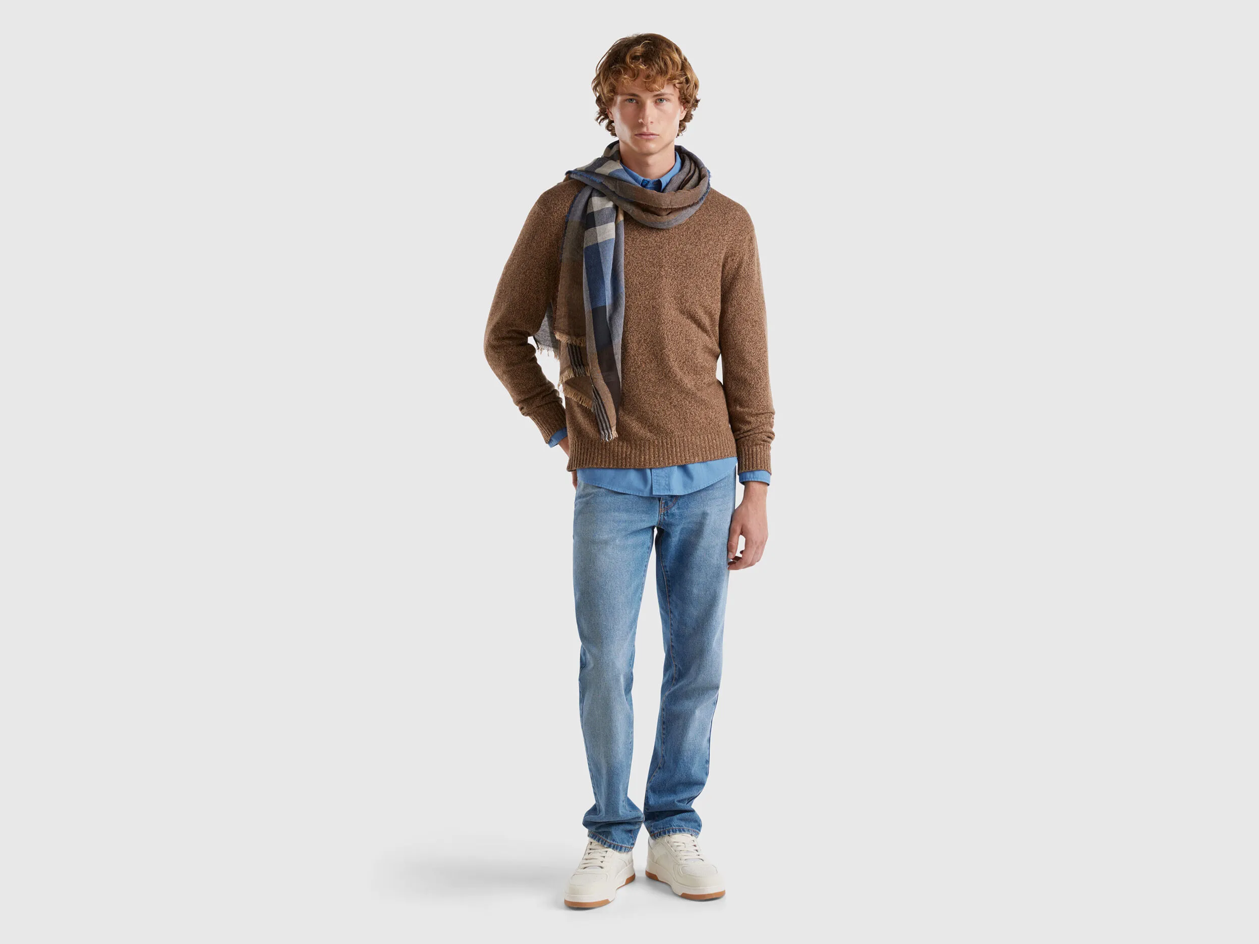 Crew neck sweater in cashmere and wool blend - Brown | Benetton