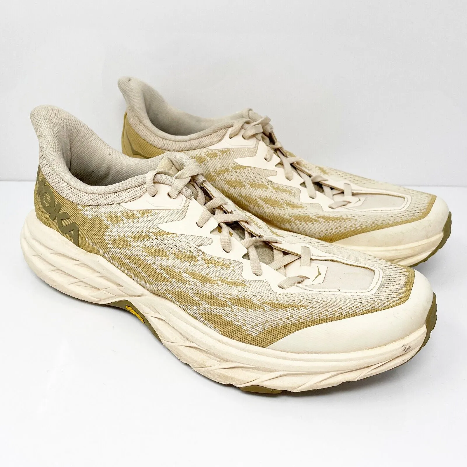 Hoka One One Mens Speedgoat 5 1123157 VLW Beige Running Shoes Sneakers Sz 10.5 D