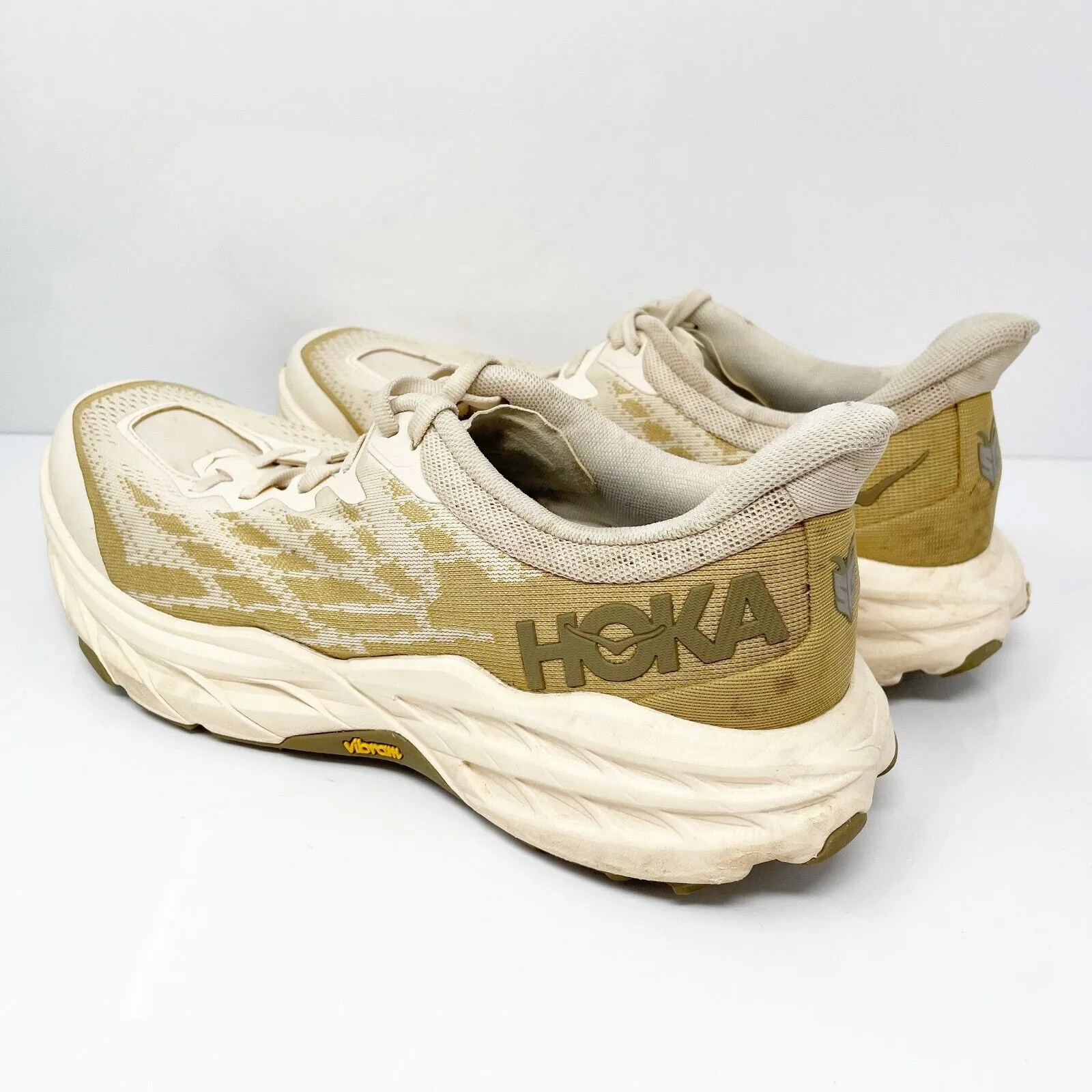 Hoka One One Mens Speedgoat 5 1123157 VLW Beige Running Shoes Sneakers Sz 10.5 D