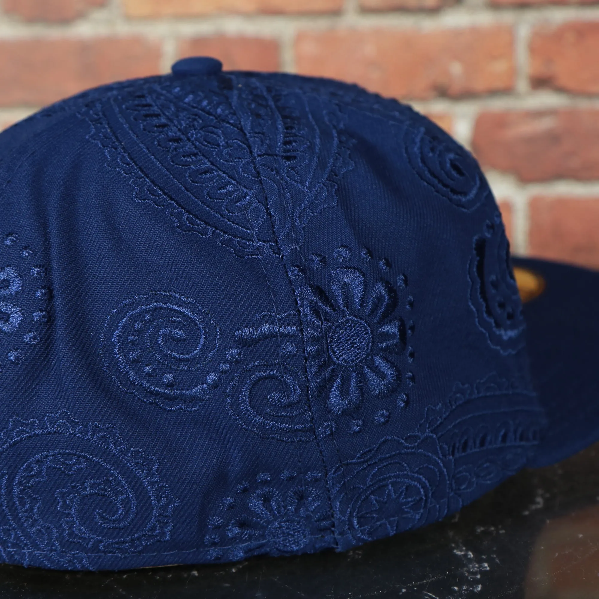 Los Angeles Dodgers Paisley Bandana Print Embroidered 59Fifty Fitted Cap | New Era MLB Swirl 5950