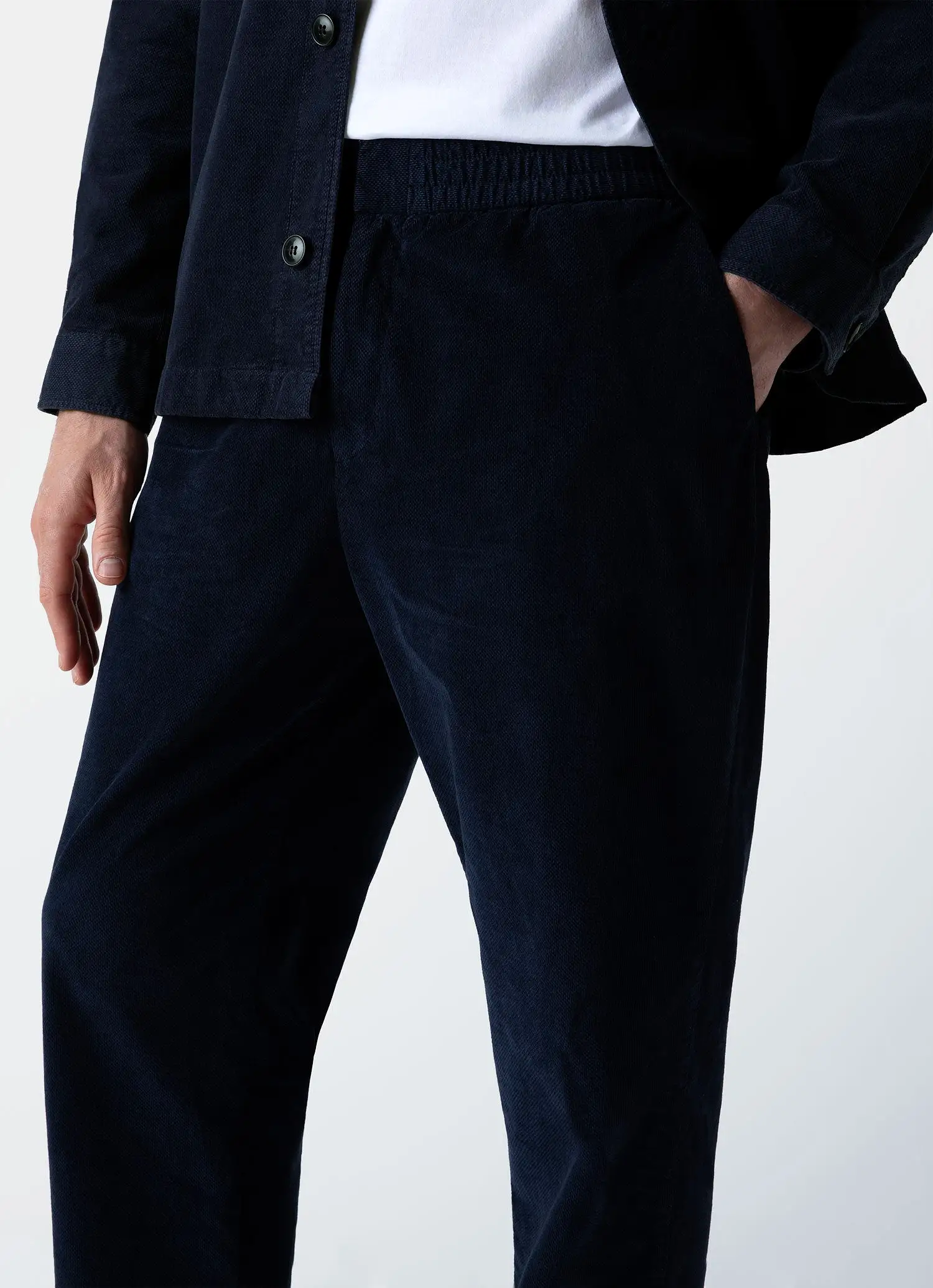 Men's Cellular Cord Drawstring Trouser in Navy