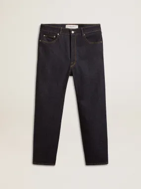 Men’s dark blue jeans in one-wash denim