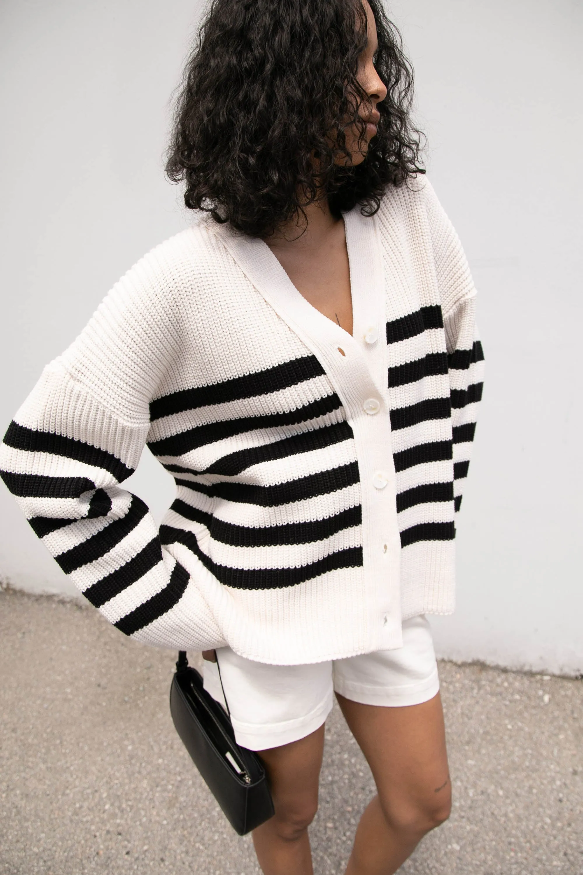 OVERSIZED STRIPED CARDIGAN