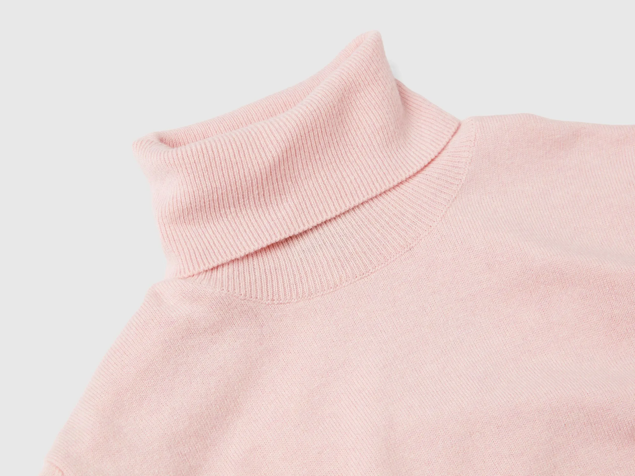 Pastel pink short sleeve turtleneck in cashmere blend - Pastel Pink | Benetton