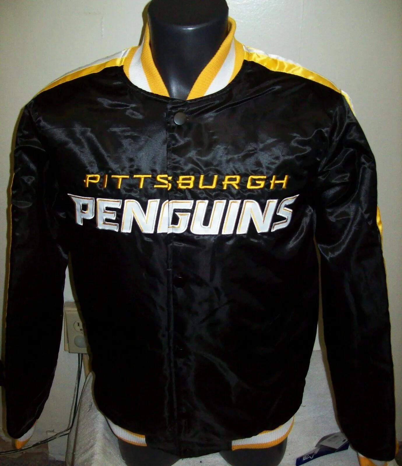 PITTSBURGH PENGUINS Starter Snap Down Jacket BLACK