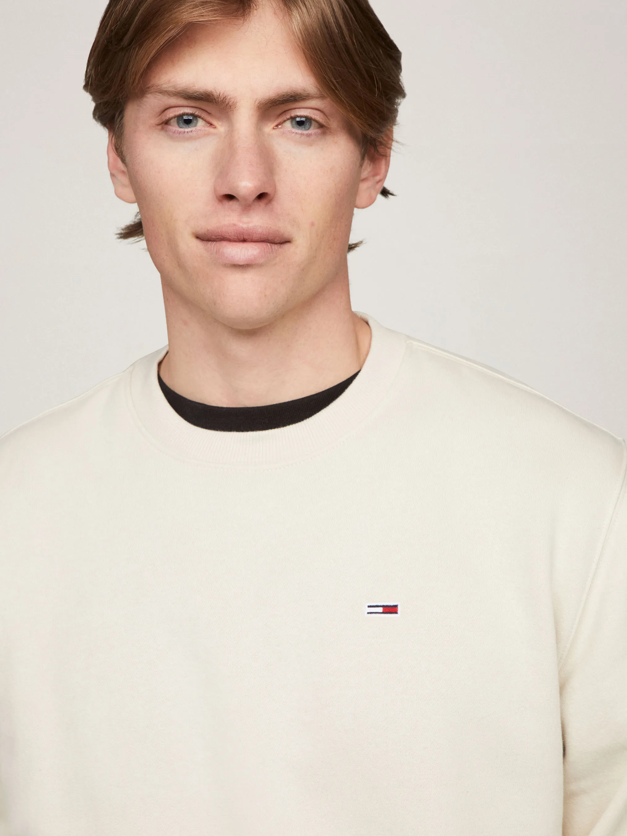 Regular Flag Crew Sweatshirt |Sweatshirts & Hoodies | Tommy Jeans