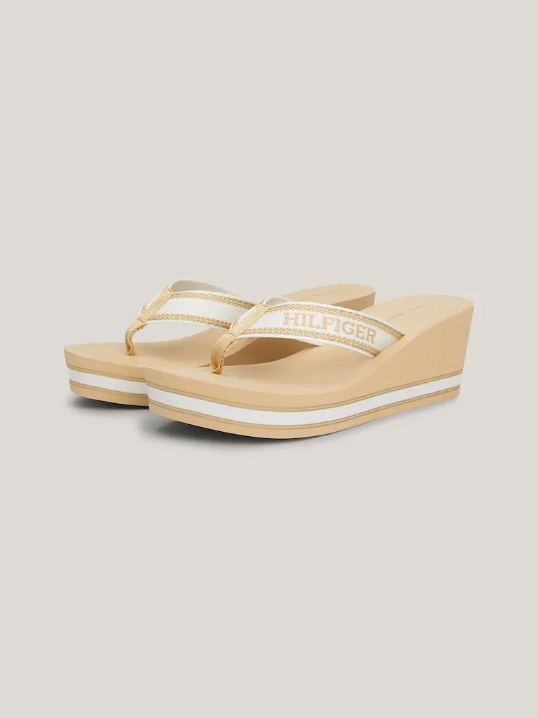 TOMMY HILFIGER High Wedge Flip Flop Harvest Wheat