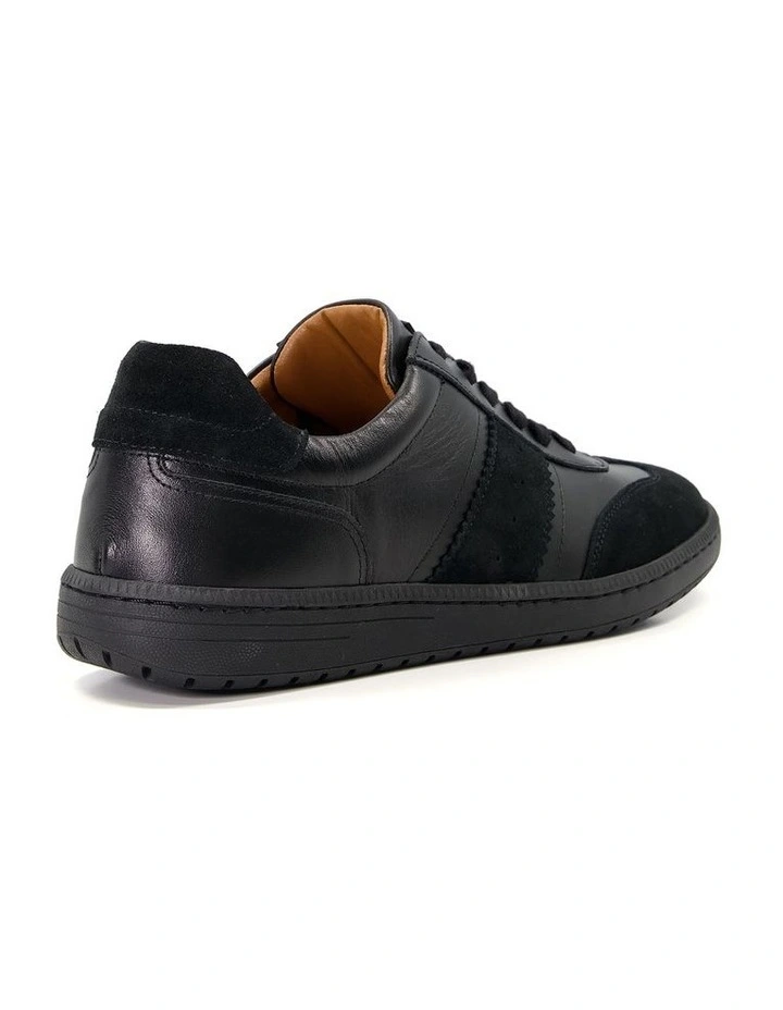 Tumble Sneaker in Black